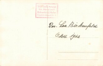 Studioaufnahme einer Rot-Kreuz Schwester mit "Schwesternhelferin" Brosche, datiert 1942, Maße 9 x 14 cm