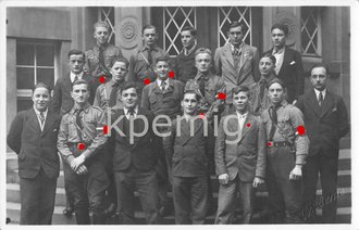 Gruppenaufnahme von HJ Angehörigen, Rückseitig beschriftet "Gewerbeschule Pforzheim 1933-34 , Maße 9 x 14 cm