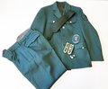 Deutschland nach 1945, Uniform Polizei Hessen, Jacke (Brustweite 46, Ärmellänge 57cm, Gesamtlänge 69cm, Schulterbreite 44cm), Hose (86), Krawatte, Armabzeichen, Schulterklappen und Knöpfe