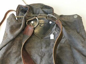 Rucksack Luftwaffe, Hersteller gestempelt und datiert 1942. Getragenes Stück , ungereinigt