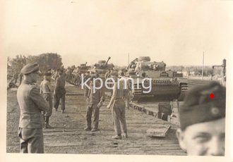 Panzer IV bei der Zugverladung, Maße 7 x 10 cm