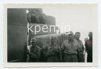 LKW mit Besatzung, Sizilien 1943, Maße 6 x 9 cm