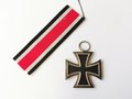 Eisernes Kreuz zweiter Klasse, HK vollständig geschwärzt, "65" im Bandring für  Klein u. Quenzer