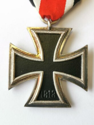 Eisernes Kreuz zweiter Klasse 1939, HK zu 95% geschwärzt, Runde 3, vermutlich Deschler Fertigung