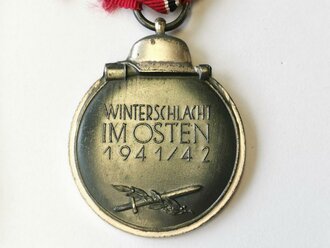 Medaille Winterschlacht im Osten mit der Verleihungstüte, Hersteller Klein u.Quenzer