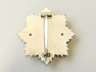 Deutsches Kreuz in Gold im Etui, Hersteller 20 Zimmermann. Sehr guter Zustand, die Emaille ohne Kratzer. Leichtes Stück in zugehörigem Etui