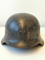 Stahlhelm Modell 1942 Wehrmacht. Wohl von der Feuerwehr nach dem Krieg überlackiertes Stück