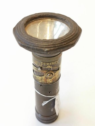 Stabtaschenlampe Pertrix 556, Originallack, Funktion nicht geprüft