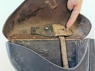 Koffertasche P08 Wehrmacht datiert 1942. Getragenes Stück in gutem Zustand