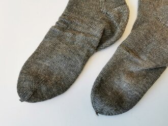 Paar Stricksocken für Angehörige der Wehrmacht, ausgegebenes Paar