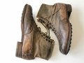 Paar Halbschuhe für Angehörige der Wehrmacht  in Tropenausführung . Getragenes Paar