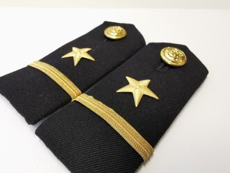 Bundeswehr, Paar Schulterklappen für einen Offizier...
