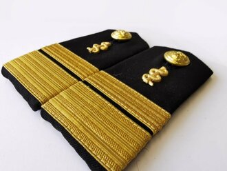 Bundeswehr, Paar Schulterklappen für einen Offizier...