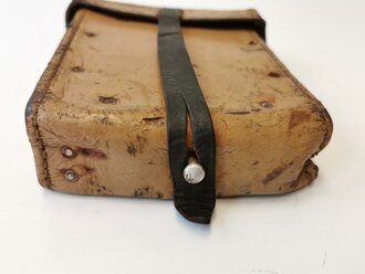 MG Werkzeugtasche Wehrmacht aus gelbem Ersatzmaterial . Stark getragenes Stück