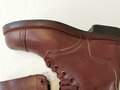 U.S. 1953 dated pair jump boots size 9W, unused pair