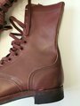 U.S. 1953 dated pair jump boots size 9W, unused pair