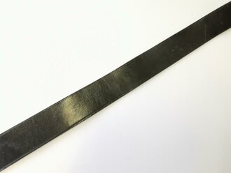 Koppelriemen für Parteiverbände, schwarzes Leder mit blauem Unterfutter, Gesamtlänge 100cm