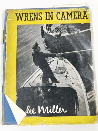 Großbritannien, "Wrens in Camera", datiert 1945, Maße unter A4, 79 Seiten, Schutzumschlag defekt