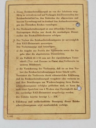 Reichsarbeitsdienst-Paß, Ausweis für eine Angehörige des RAD für die weibliche Jugend aus Bruchsal, RAD Heimatamt Karlsruhe, datiert 1942/43