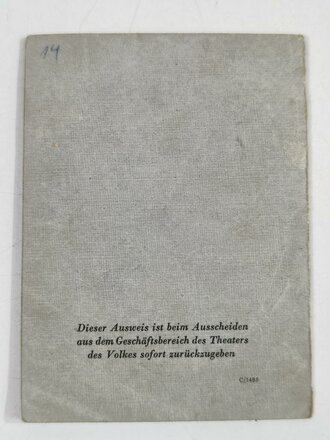 Dienstausweis einer Beschäftigten im Theater des Volkes, datiert 1943, Bild lose beiliegend