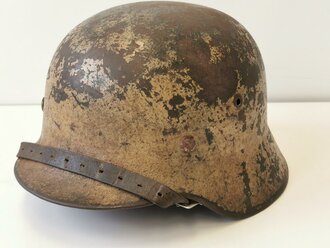 Luftwaffe Afrikakorps, Stahlhelm Modell 1940, in allen Teilen originales, zusammengehöriges Stück , original lackiert