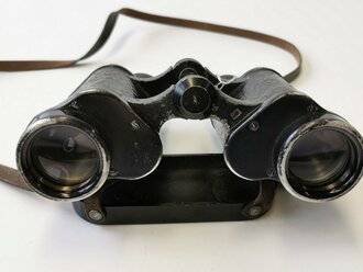 Dienstglas 6 x 30 Wehrmacht von Voigtländer. Klare Durchsicht, Strichpaltte deutlich.