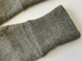 Paar Strickhandschuhe eines Soldaten, in Heimarbeit gefertigtes Paar