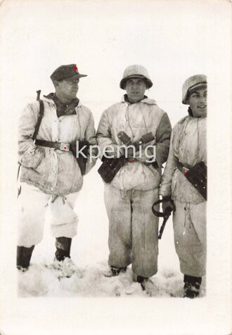 Angehörige des Heeres in Wintertarnbekleidung mit Handgranaten und MP 38/40 bei Newel Russland Maße 6 x 9 cm