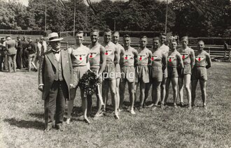 Angehörige des Heeres angetreten zum Sportwettkampf,...