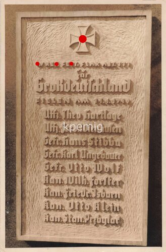 Aufnahme einer Gedenkplatte der 5. Reservefestungsflakabteilung 333, Maße 10 x 15 cm