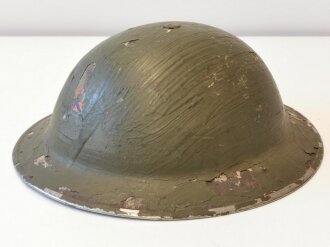 Großbritannien, Stahlhelm datiert 1945