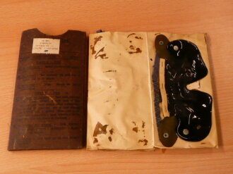 British WWII, Eyeshields, Anti gas MKIII, dated 1944