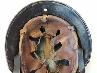 Feuerwehr Stahlhelm III. Reich, Originallack, die Embleme entfernt