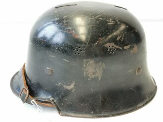 Feuerwehr Stahlhelm III. Reich, Originallack, die Embleme...