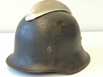 Feuerwehr Stahlhelm III. Reich, überlackiertes Stück