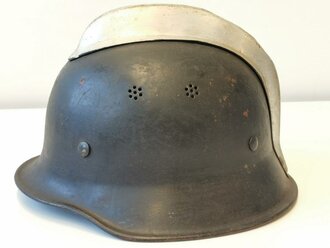 Feuerwehr Stahlhelm III. Reich, überlackiertes Stück