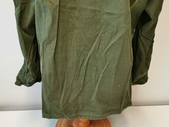 U.S. Coat Mans Combat, Tropical, popeline, 3rd pattern, dated 67, used, size L, insignia added ?