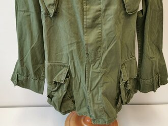 U.S. Coat Mans Combat, Tropical, popeline, 3rd pattern, dated 67, used, size L, insignia added ?