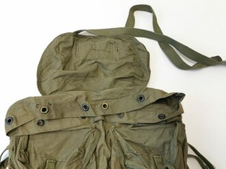 U.S. / ARVN Rucksack, improved carrying straps with M1956 adapter Fieldpack, used