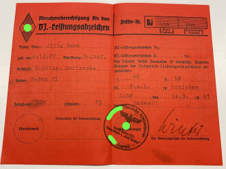 Deutsches Jungvolk /Hitler Jugend, Ausweiskonvolut eines Angehörigen des Gebiet 21 ( Baden) Der seltene Sportausweis des Deutschen Jungvolkes mit beiliegendem Lichtbild, die anderen fehlen