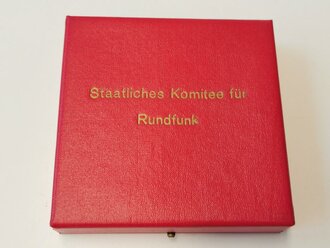 DDR, Medaille Staatliches Komitee für Rundfunk " Für hervorragende Journalistische Leistungen" in gold, im Etui