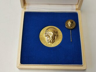 DDR,  Johannes Becher Medaille "Für hervorragende Kulturpolitische Leistungen" in gold, im Etui