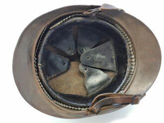 Frankreich 2. Weltkrieg, Stahlhelm Modell 1915, mit Modell 26 Innenfutter versehen und braun lackiert