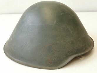 DDR, Stahlhelm der Nationalen Volksarmee in gutem Zustand