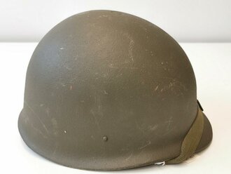 Deutschland nach 1945, Stahlhelm Bundeswehr alter Art, Kopfgrösse 57-61