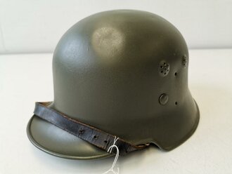 Stahlhelm III.Reich, überlackiertes Stück