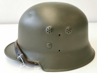 Stahlhelm III.Reich, überlackiertes Stück