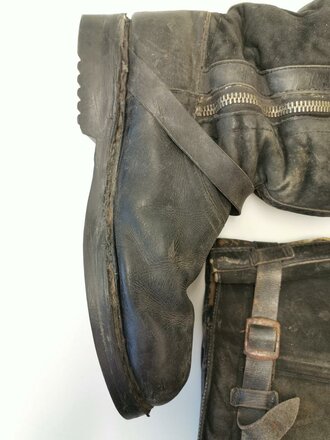 Luftwaffe , Paar Stiefel für fliegendes Personal. Preissverschlüsse gängig, un gereinigtes Paar, nach dem Krieg besohlt, Sohlenlänge 30cm