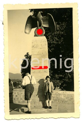 Aufnahme von einem Brückendenkmal in Bad Tölz, Maße 6 x 9 cm