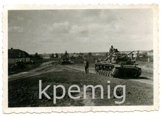 Aufnahme von Panzer III auf dem Vormarsch, Maße 6 x 9 cm